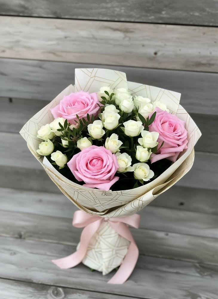 Букет цветов из: Розы в Сарапуле