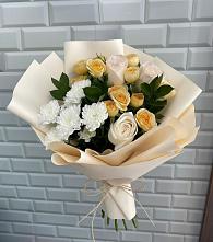 Букет цветов из:  Розы и Хризантемы в Сарапуле