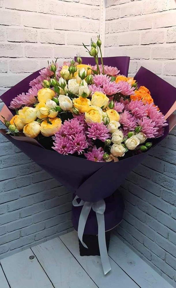 Букет цветов из: Хризантемы и Розы в Сарапуле