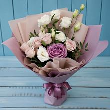 Букет цветов из:  Розы и Лизиантусы в Сарапуле