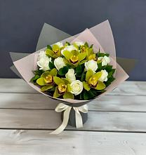 Букет цветов из:  Орхидеи и Розы в Сарапуле