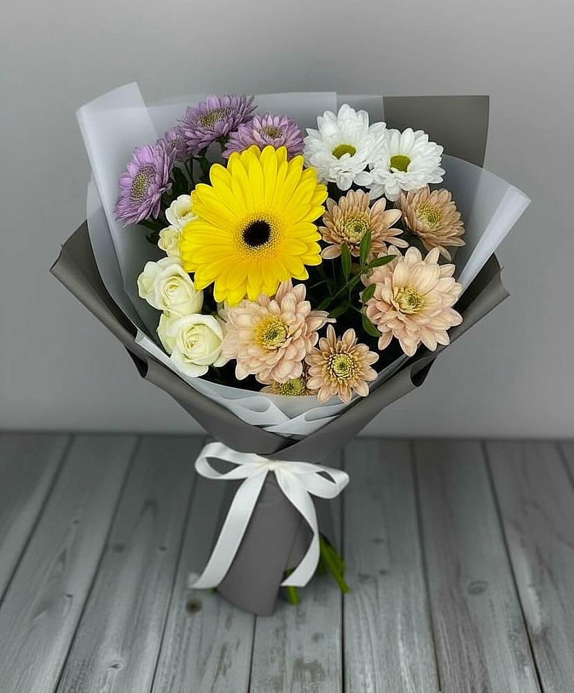 Букет цветов из: Розы, Герберы и Хризантемы в Сарапуле