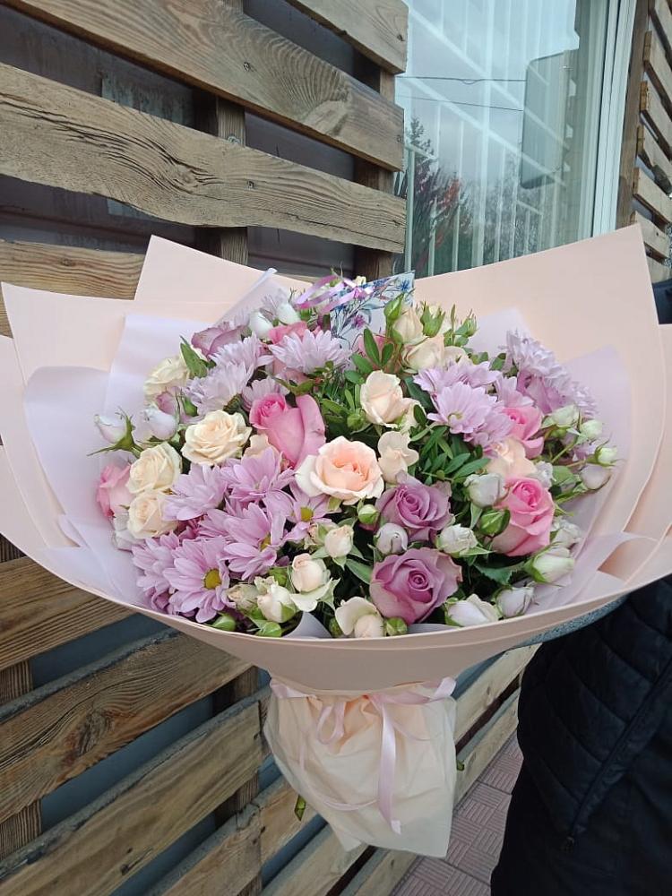 Букет цветов из: Розы и Хризантемы в Сарапуле