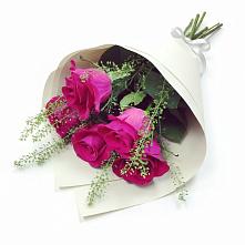Букет цветов из:  Розы в Сарапуле