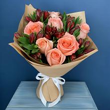 Букет цветов из:  Розы и Альстромерии в Сарапуле