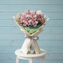 Букет цветов из:  Орхидеи и Розы #REPLACE_PRED# Сарапуле