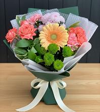 Букет цветов из:  Гвоздики, Розы, Герберы и Хризантемы в Сарапуле