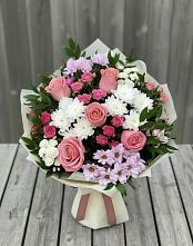 Букет цветов из:  Альстромерии, Гвоздики, Розы и Хризантемы в Сарапуле