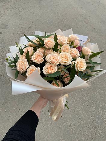 Букет Кремовые розы Латте в Сарапуле