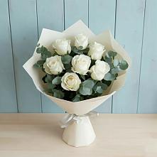 Букет Белые розы в Эвкалипте в Сарапуле