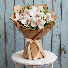 Букет цветов из:  Орхидеи и Розы в Сарапуле